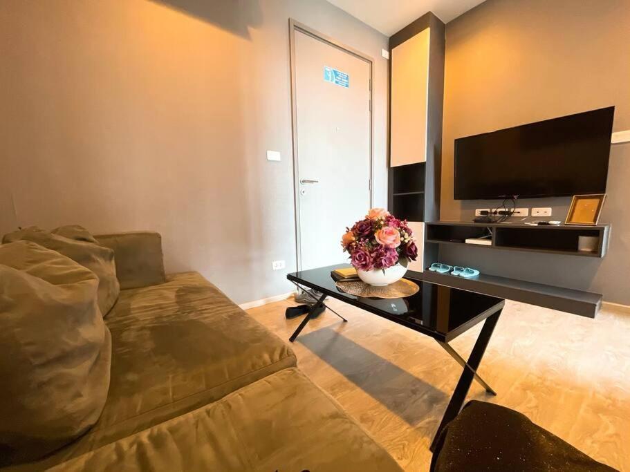 Base Central Pattaya Long Balcony King-Bed With Infinity Pool & Free Netflix! المظهر الخارجي الصورة