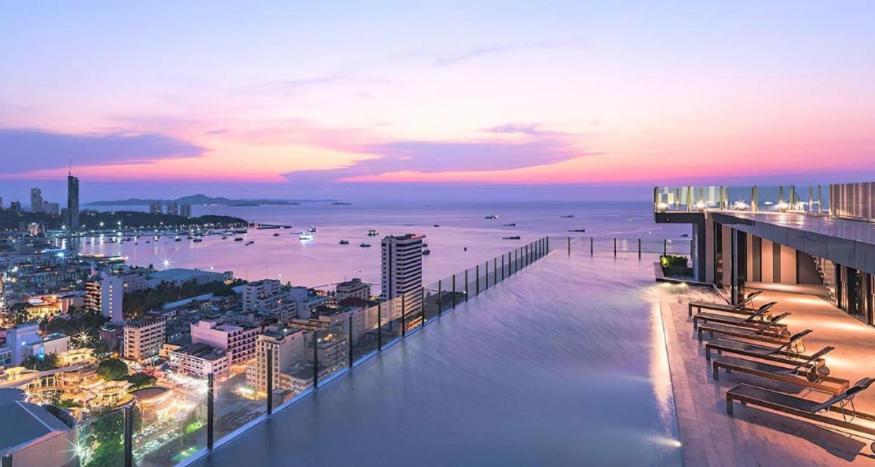 Base Central Pattaya Long Balcony King-Bed With Infinity Pool & Free Netflix! المظهر الخارجي الصورة