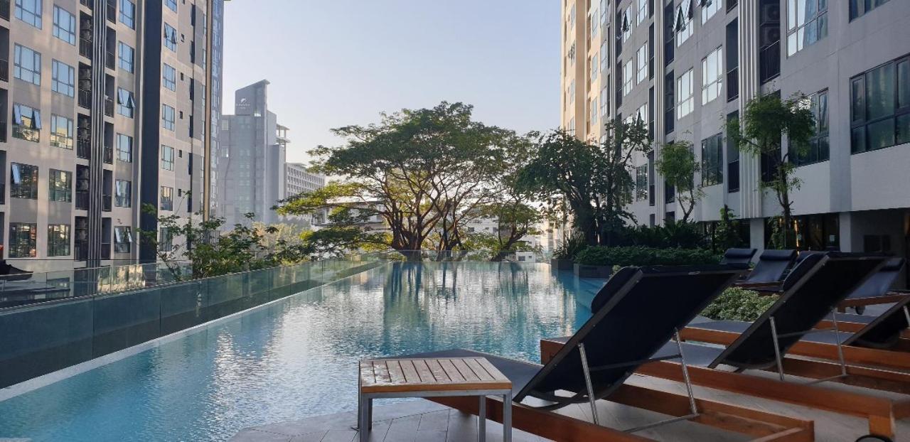 Base Central Pattaya Long Balcony King-Bed With Infinity Pool & Free Netflix! المظهر الخارجي الصورة