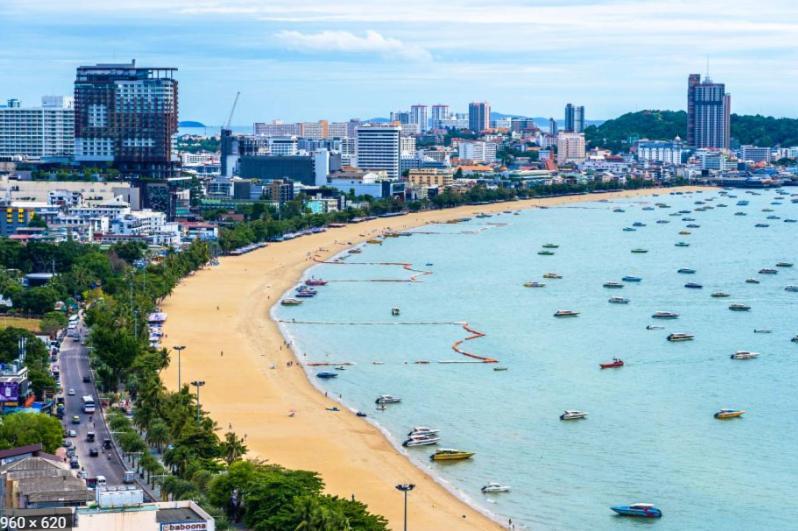 Base Central Pattaya Long Balcony King-Bed With Infinity Pool & Free Netflix! المظهر الخارجي الصورة