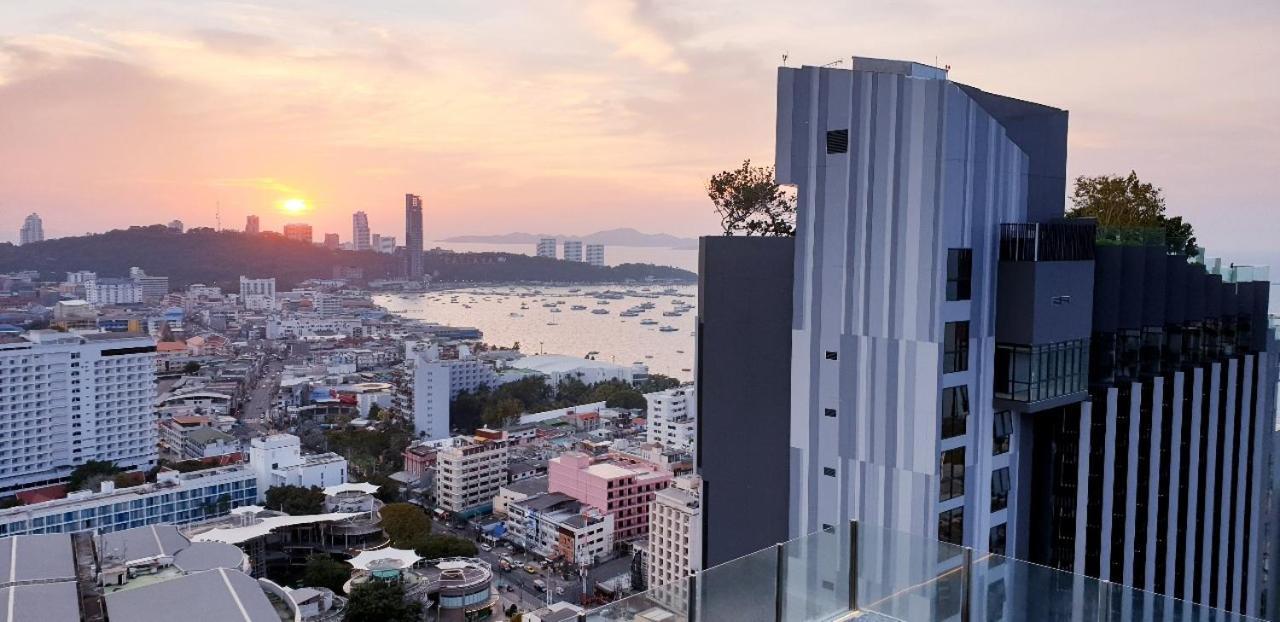 Base Central Pattaya Long Balcony King-Bed With Infinity Pool & Free Netflix! المظهر الخارجي الصورة